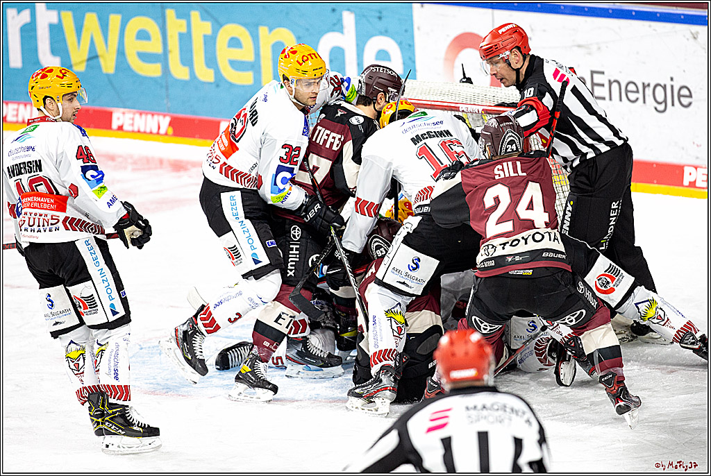 PENNY DEL;  Koelner Haie - Fischtown Pinguins Bremerhaven; Koeln, 12.02.2021